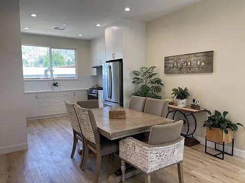 8023 1/2 Le Berthon St Photo 1