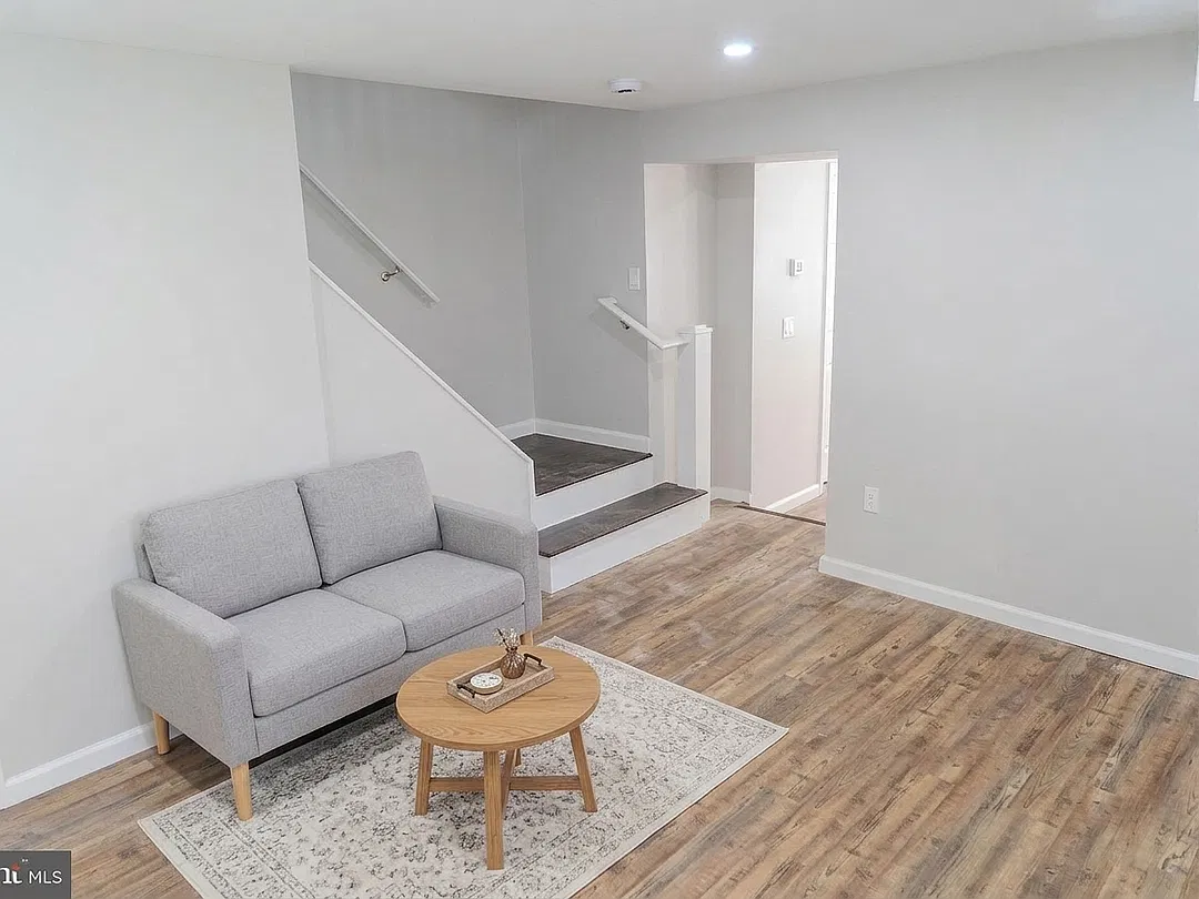 Bright, Open Home in Glenside, PA — Photo 2