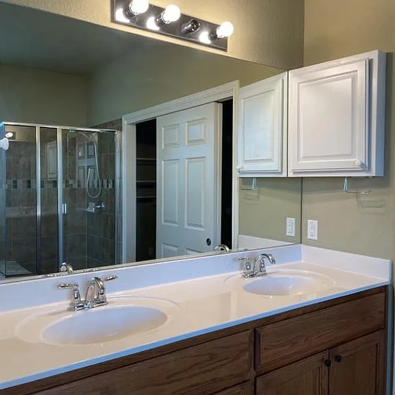 2409 Dovetail St — Photo 63