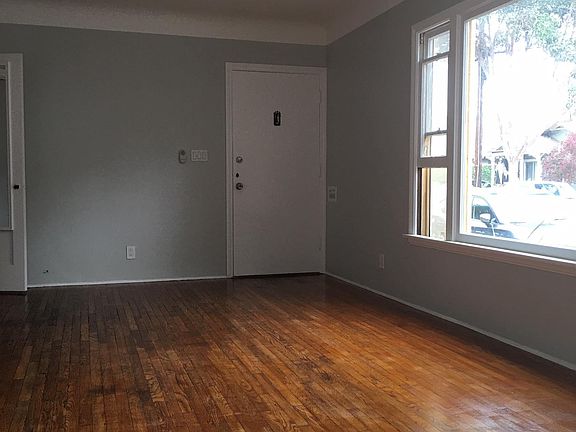 3rd image of 1722 E Florida St