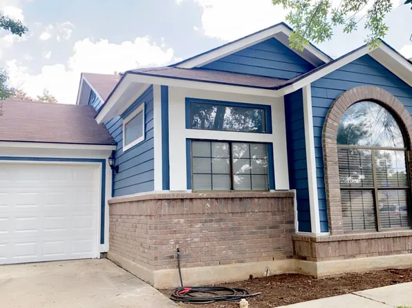 6304 Village Clf, San Antonio, TX 78250