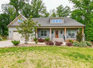 5604 Crooked Oak Dr, Summerfield, NC 27358