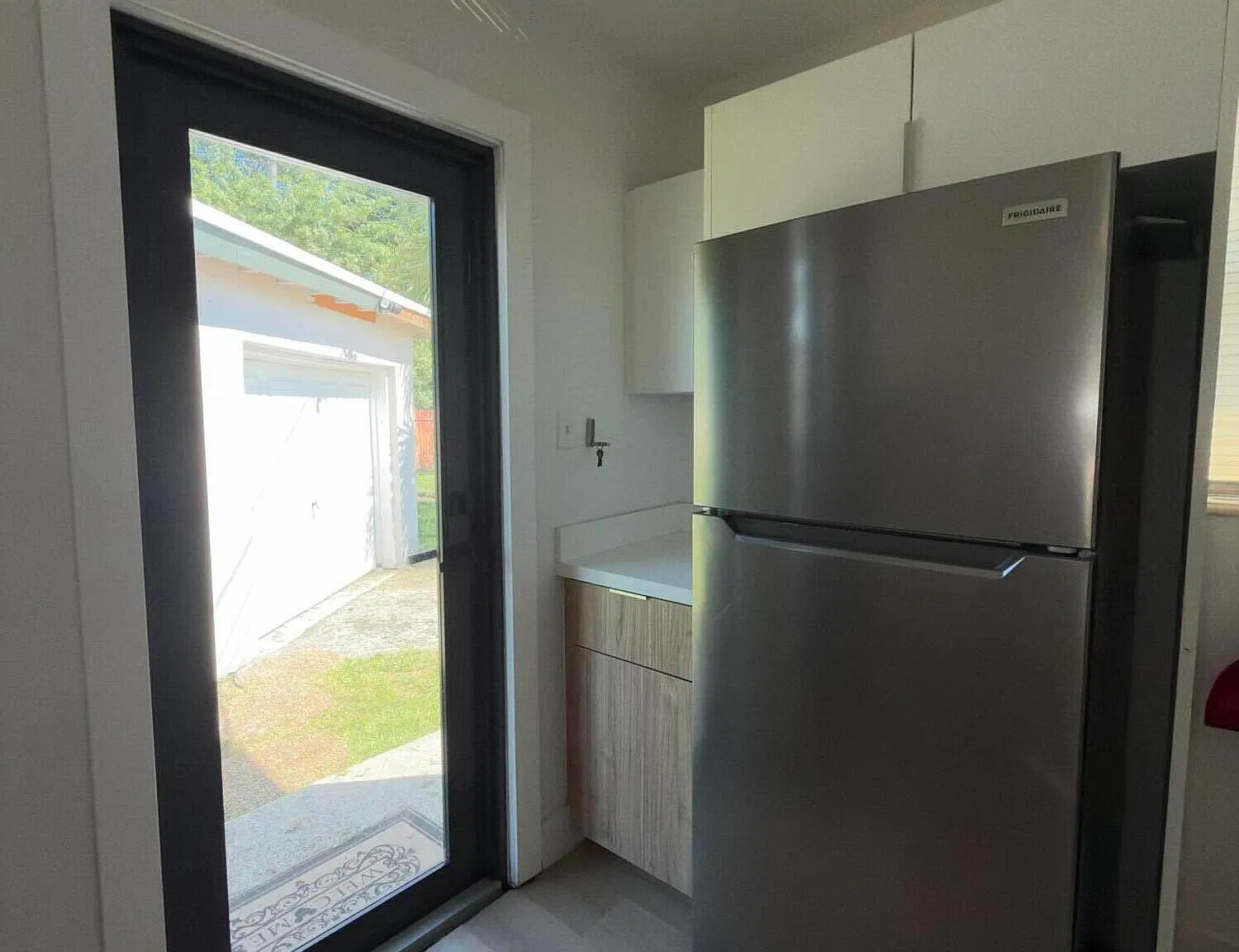 2 bed, 1.0 bath, 848 sqft, $2,500 — Photo 4
