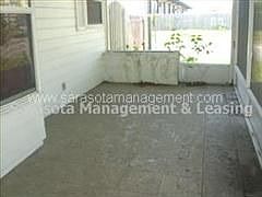 3rd image of 1091 N Euclid Ave