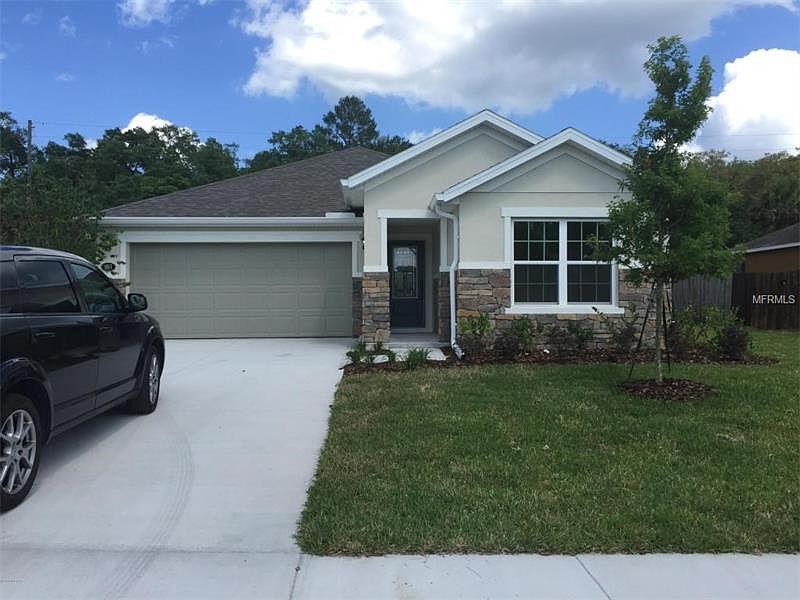 1st image of 803 Gordonia Ct