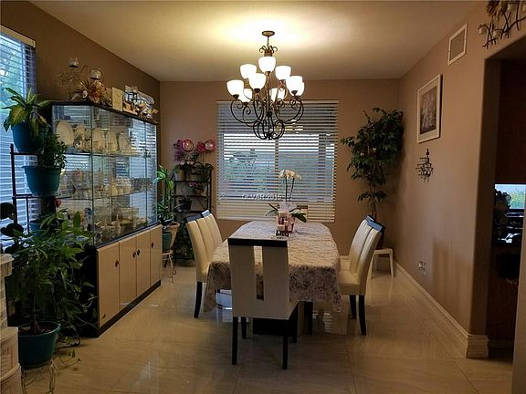 4th image of 1318 Stable Glen Dr