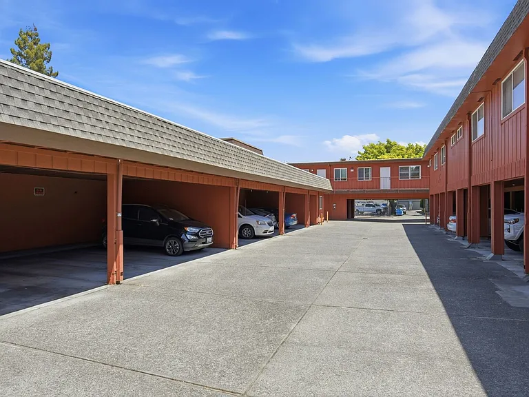 1841 Salem Avenue — Photo 17