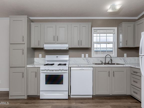5th image of 426 W COTTONWOOD Lane #34