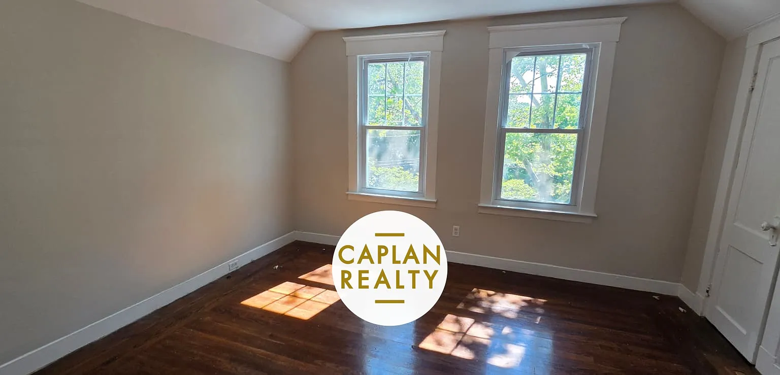 2 bed, 900 sqft, $1,950 — Photo 1