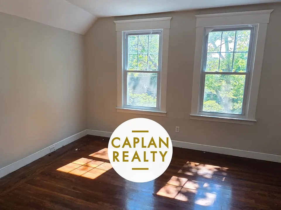 224 W Rock Ave #3F