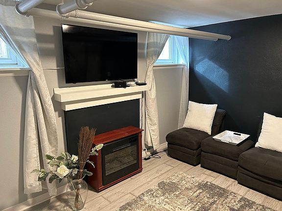 3rd image of 3211 N Josephine St