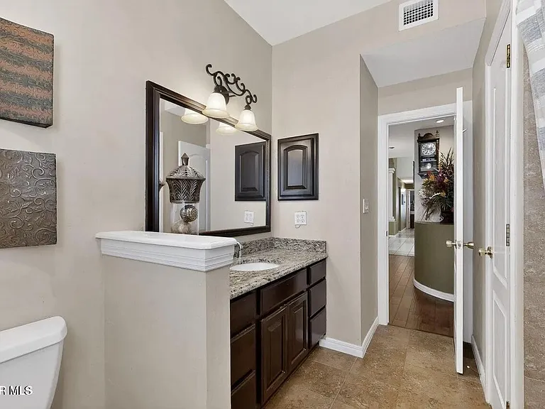 6909 Desert Canyon Dr — Photo 26