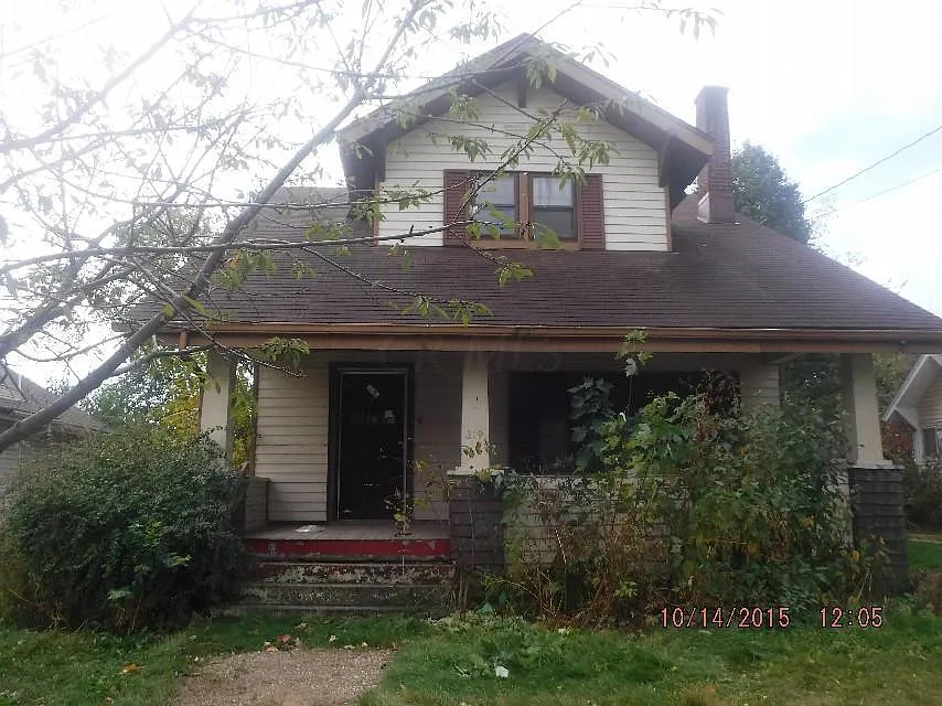 319 Marion Ave photo 1