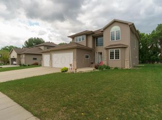 517 20 1/2 Ave E, West Fargo, ND 58078