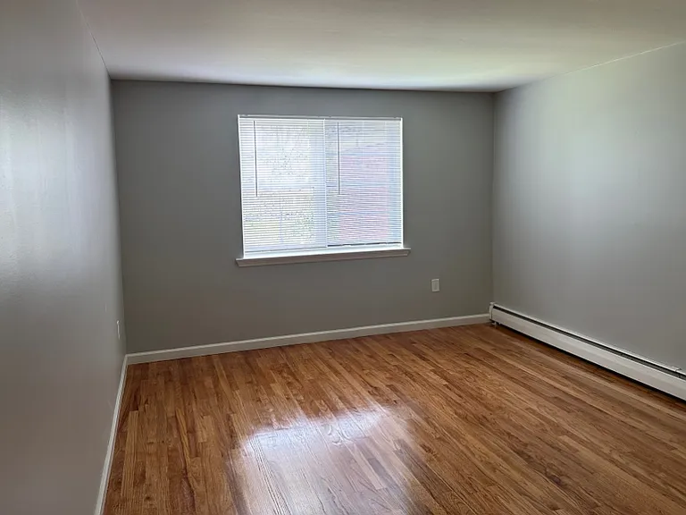 50 Folly Brook Blvd #1 — Photo 4