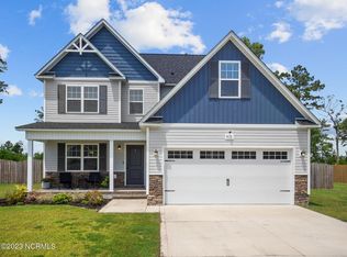 411 Wind Sail Ct, Sneads Ferry, NC 28460
