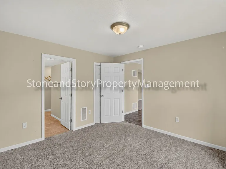 6926 SW 17th St — Photo 28