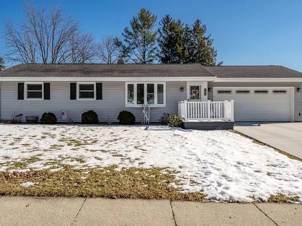 403 Hart Drive, Clinton, WI 53525