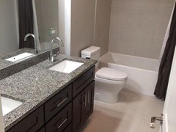 3rd image of 4351 N Lincoln Ave #2