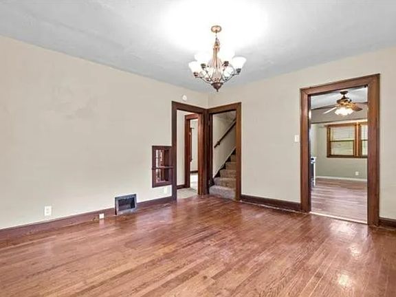 4th image of 1028 Columbia Ave