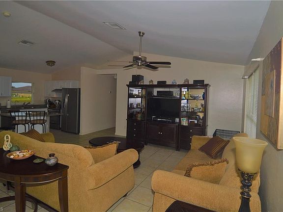 2nd image of 533 Paloma Ave