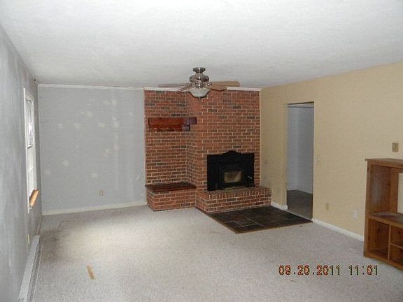 4th image of 171 Passage Ln