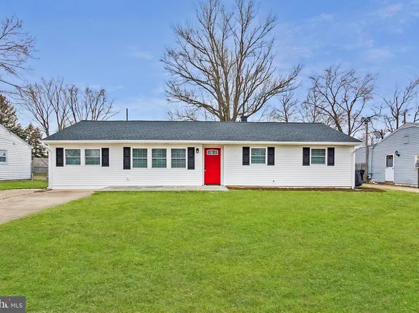 900 Birchwood Dr, Newark, DE 19713