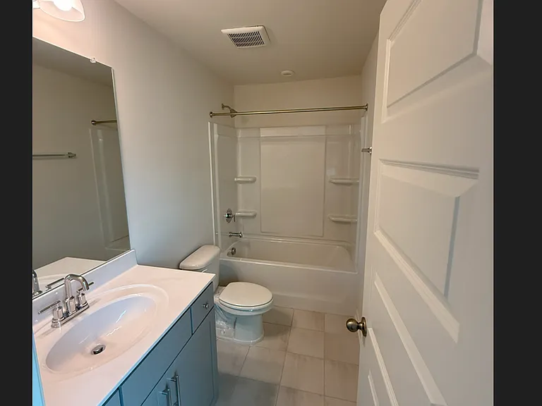 5401 Zinnia Ln E — Photo 33