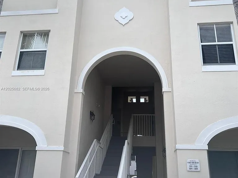 11601 NW 89th St #222 — Photo 35