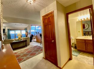 20 Wright Ct, Lakewood, CO 80228