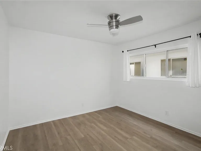 1010 E 32nd St #A — Photo 12