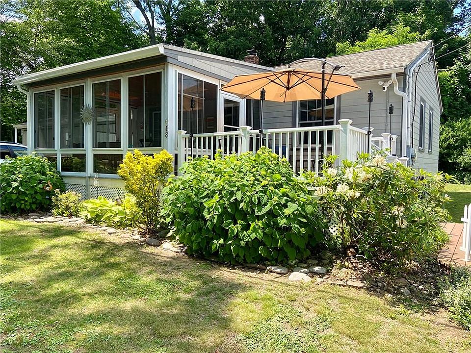 2nd image of 18 Lakeside Dr