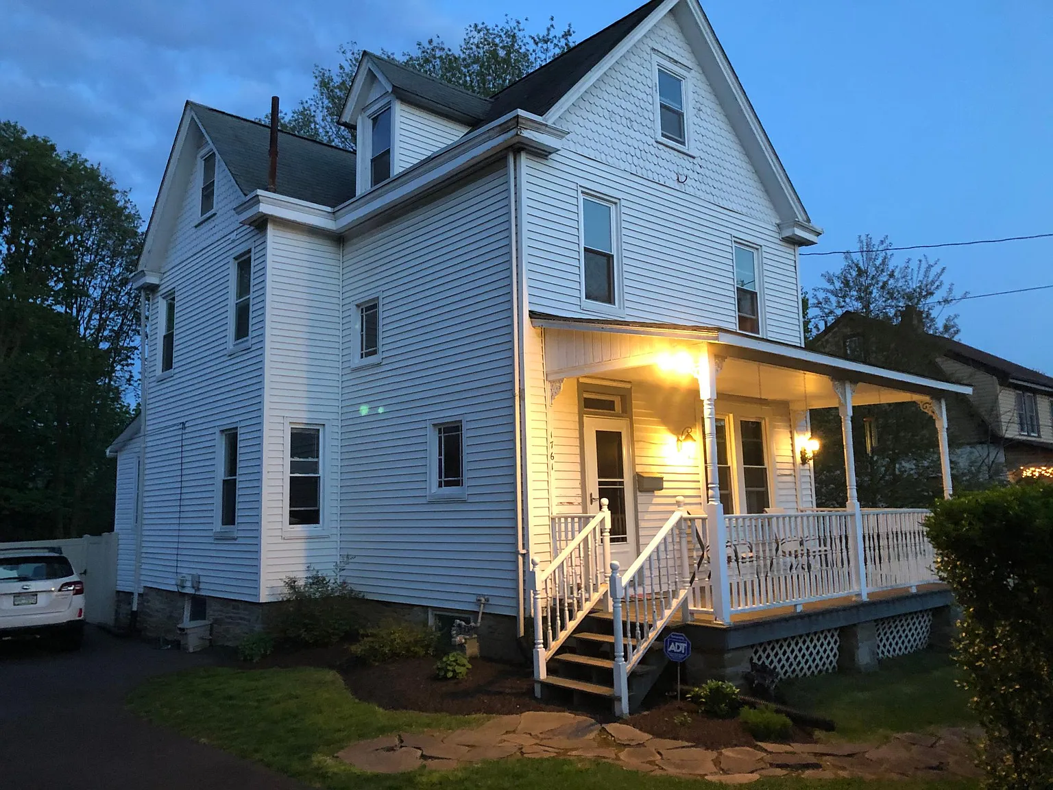 1761 Rockwell Rd photo 1