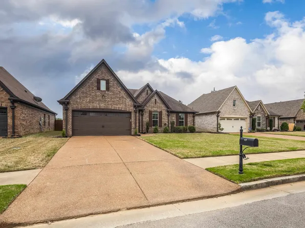 65 Arabella Cir, Oakland, TN 38060