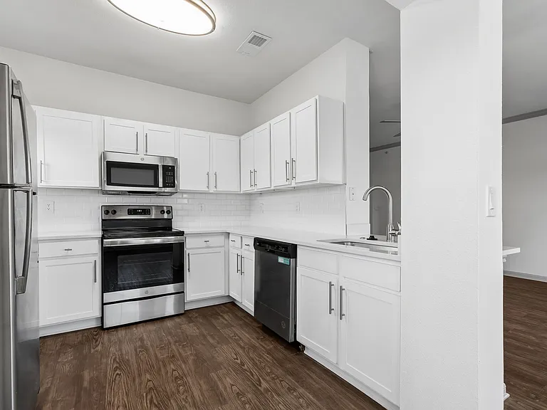 401 Teravista — Photo 29