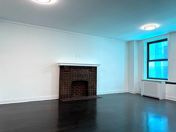 4th image of 145 W 55th St APT 8F