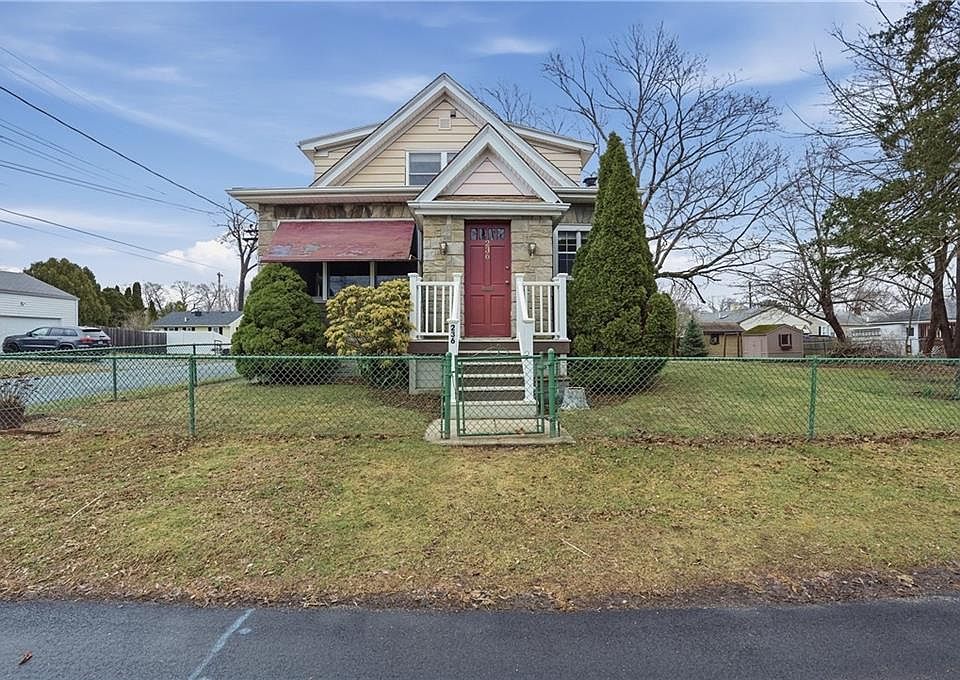 1st image of 236 Becker Ave E