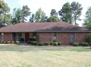 6 N Whisper Ct, Columbus, GA 31909