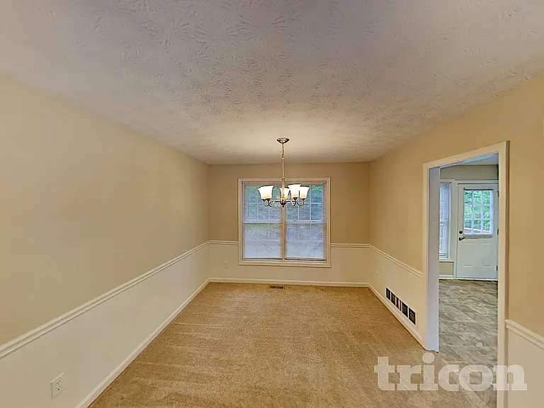 29 Charleston Ct — Photo 5