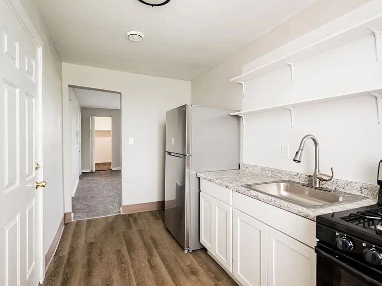 Kirkwood Apartments — Photo 16