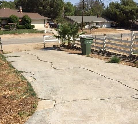 4th image of 2594 Reservoir Dr