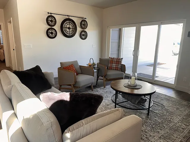 BC1677-616 Prescott Heights Drive - 1 — Photo 2