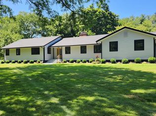 19 MICHAELS Lane, Old Brookville, NY 11545