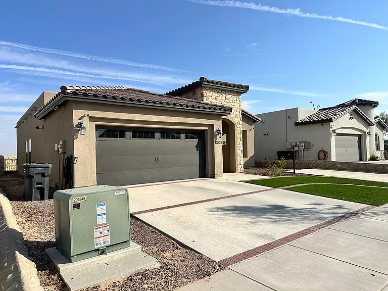 12521 Triple Crown Ave — Photo 4