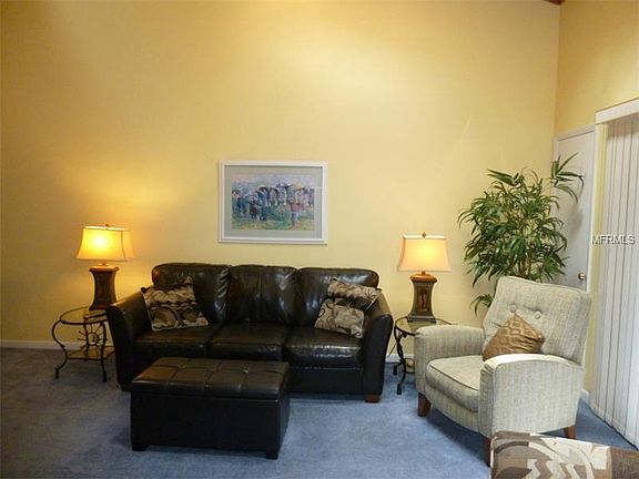 4th image of 83 Aspen Dr
