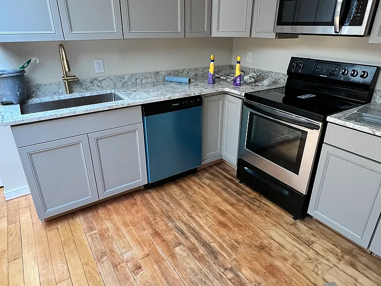 815 W Broad St #A — Photo 7