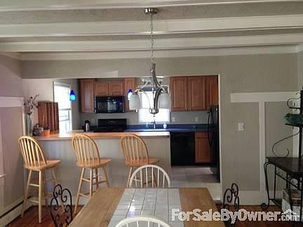DiningRoom w/view to Kitchen-Southwest