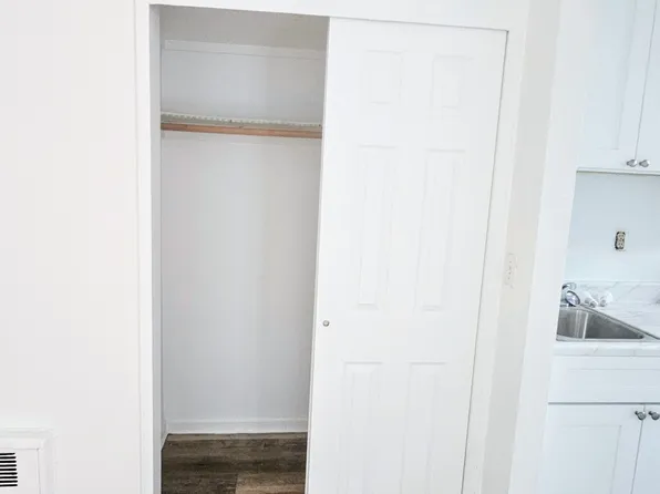 404 East 83rd Street 5B image 6 of 6