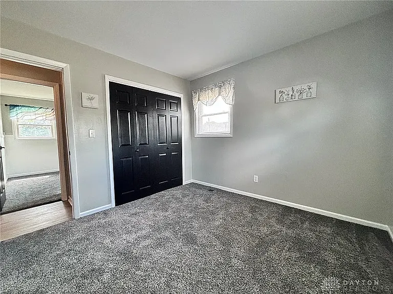 90 Brent Dr — Photo 24