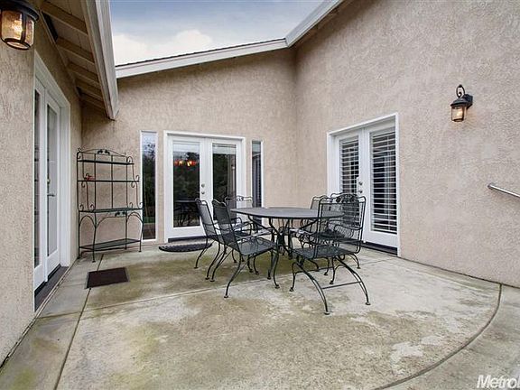 3rd image of 3929 Las Pasas Way